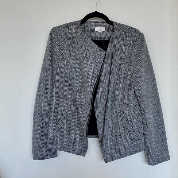 Loft brand suit jacket/blazer. Size M. Grey tweed style blazer with no collar - Picture 2 of 6